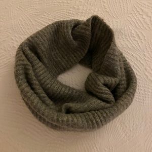H&M Grey Scarf